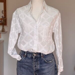 Heartloom Benly White Diamond Pattern Embroidery Textured Fabric Shirt. Sz small